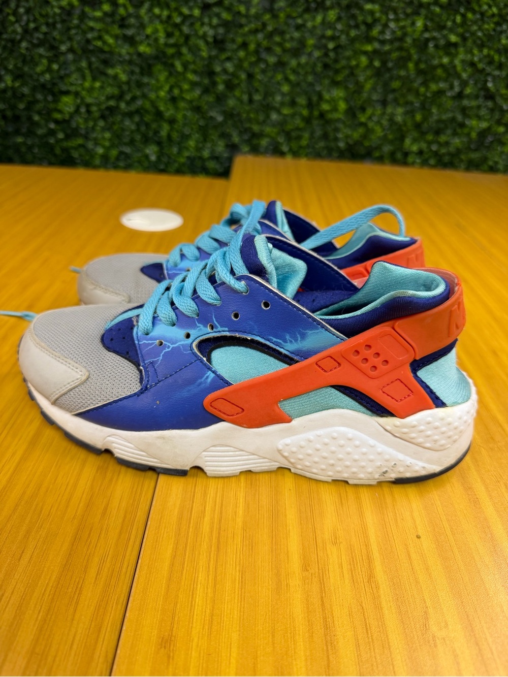 Nike Huarache Unisex Size 5.5Y Sneakers Shoes Play Blue Lightning 704943-003